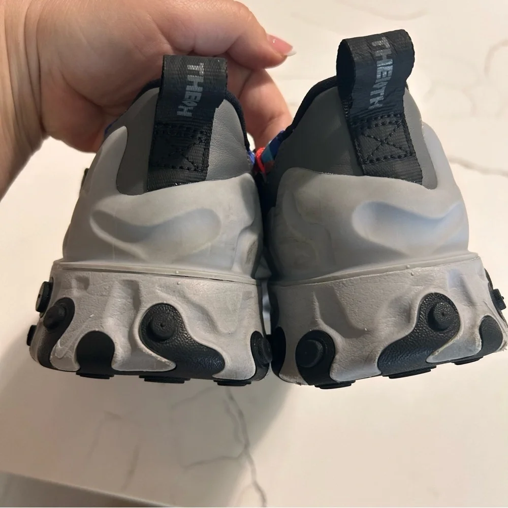 Nike React Sertu AT5301-004 Iron Grey Multi Sz 9.5 Running Shoes Rare Colorway